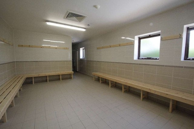 SAFETY MATTING FOR CHANGING ROOM FLOORS