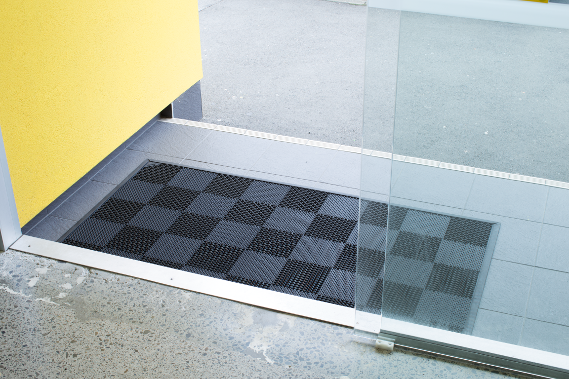 Action Scraper Mat