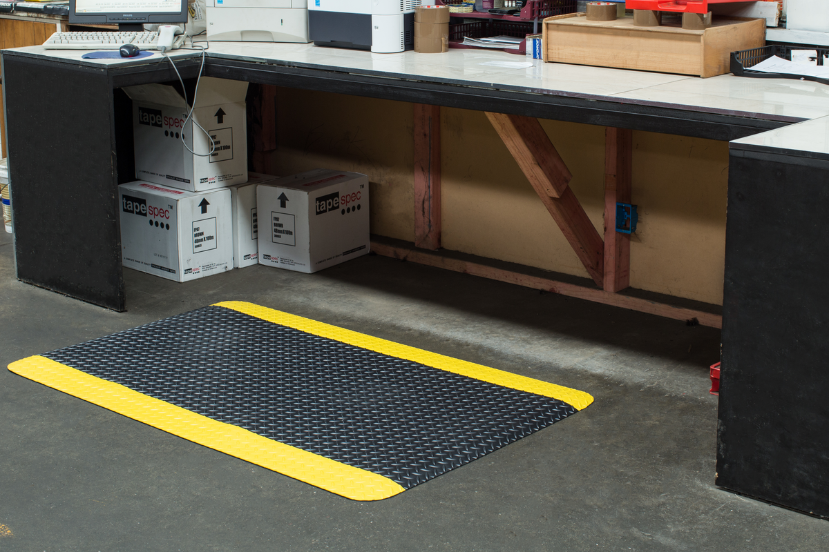 Heavy Duty Diamond Plate Anti-Fatigue Counter Mat